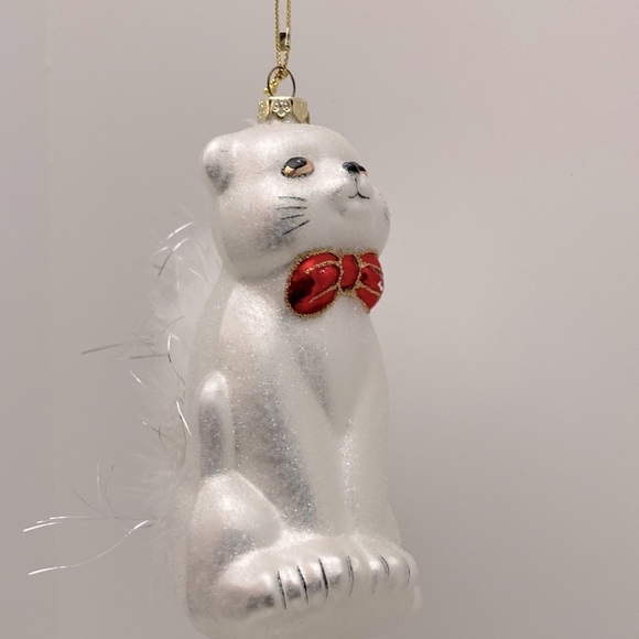 Christmas 5” white glittery cat ornament. - Picture 1 of 4